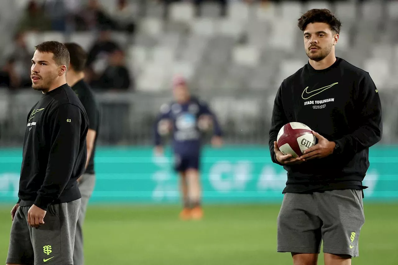 Top 14 : Romain Ntamack dans le groupe avec Toulouse pour la réception de Pau