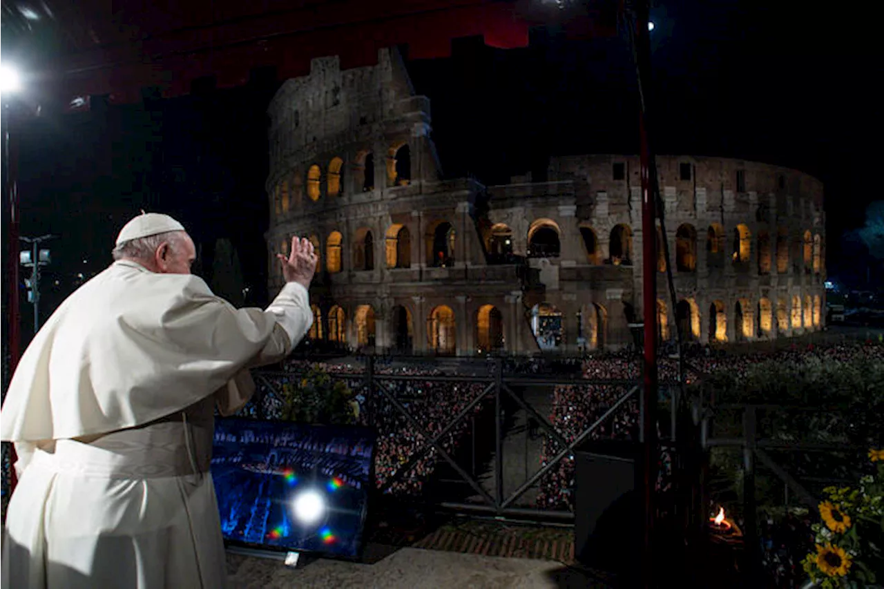 Papa Francesco nella Basilica di San Pietro per la celebrazione della Passione