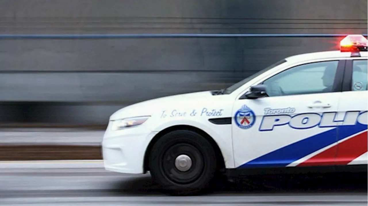 Toronto police officer injured in north Etobicoke crash