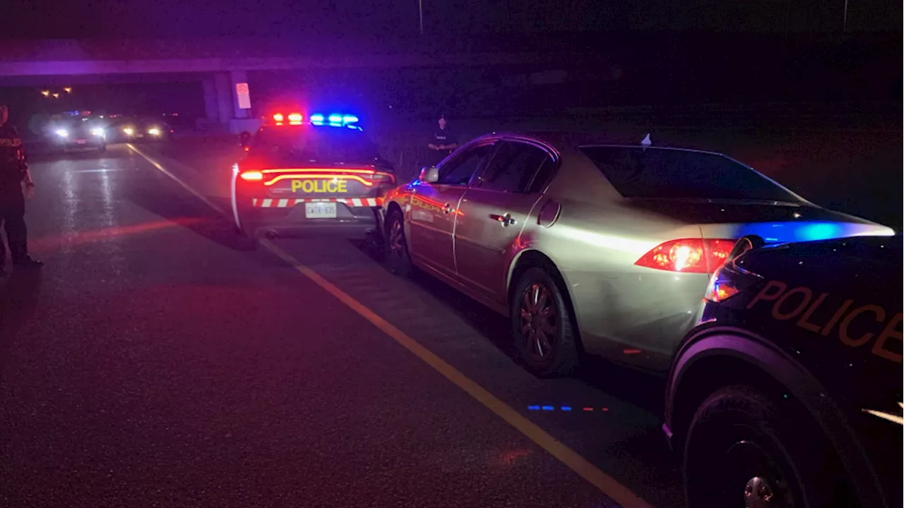 Impaired driver stopped going wrong way on Hwy. 417 in Ottawa: OPP