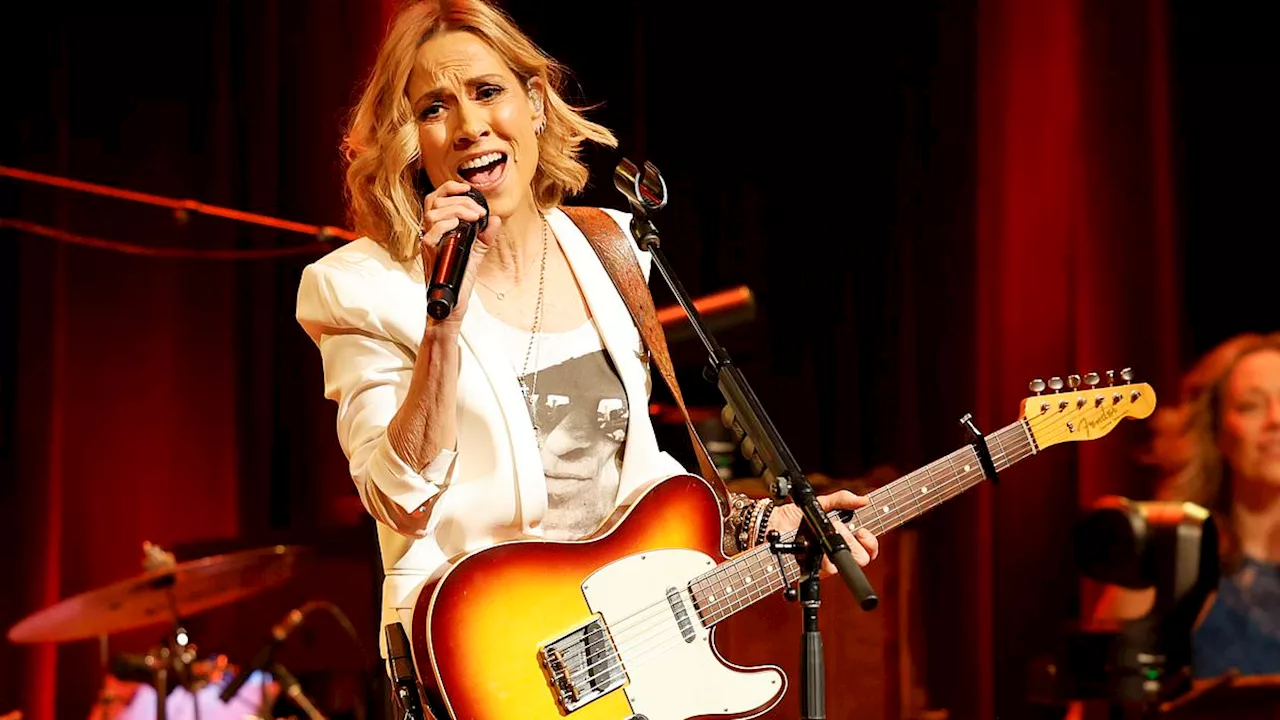 Sheryl Crow calls Taylor Swift 'a powerhouse' for re-recording her early works to gain complete...