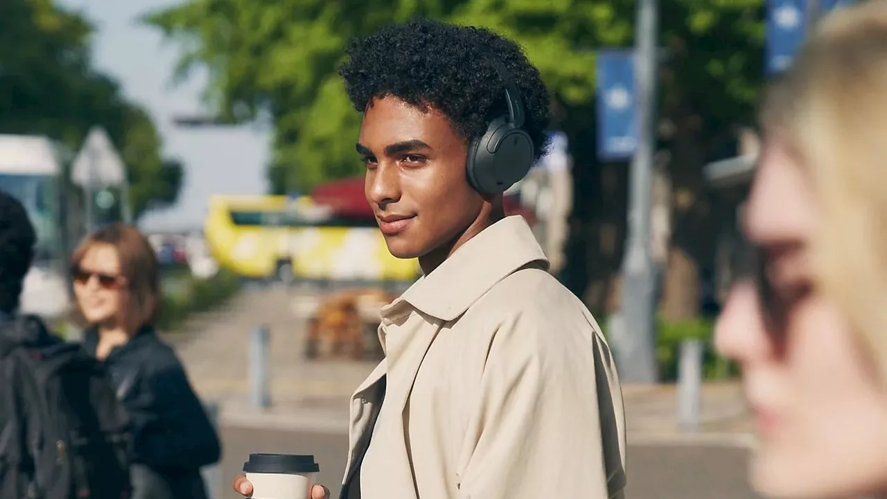 Sony’s Best Noise-Cancelling Headphones and Earbuds Are Up to 41% Off at Amazon Right Now