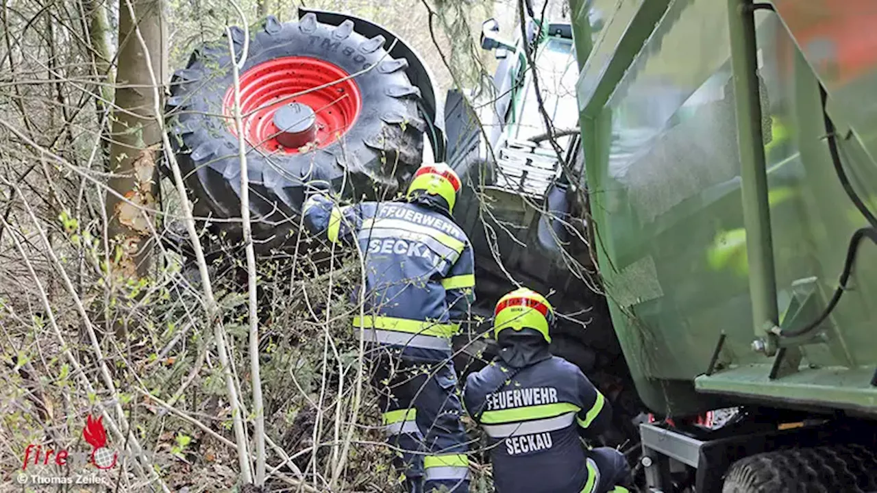 Stmk: Traktor mit Anhänger auf der L 517 in Seckau verunfallt