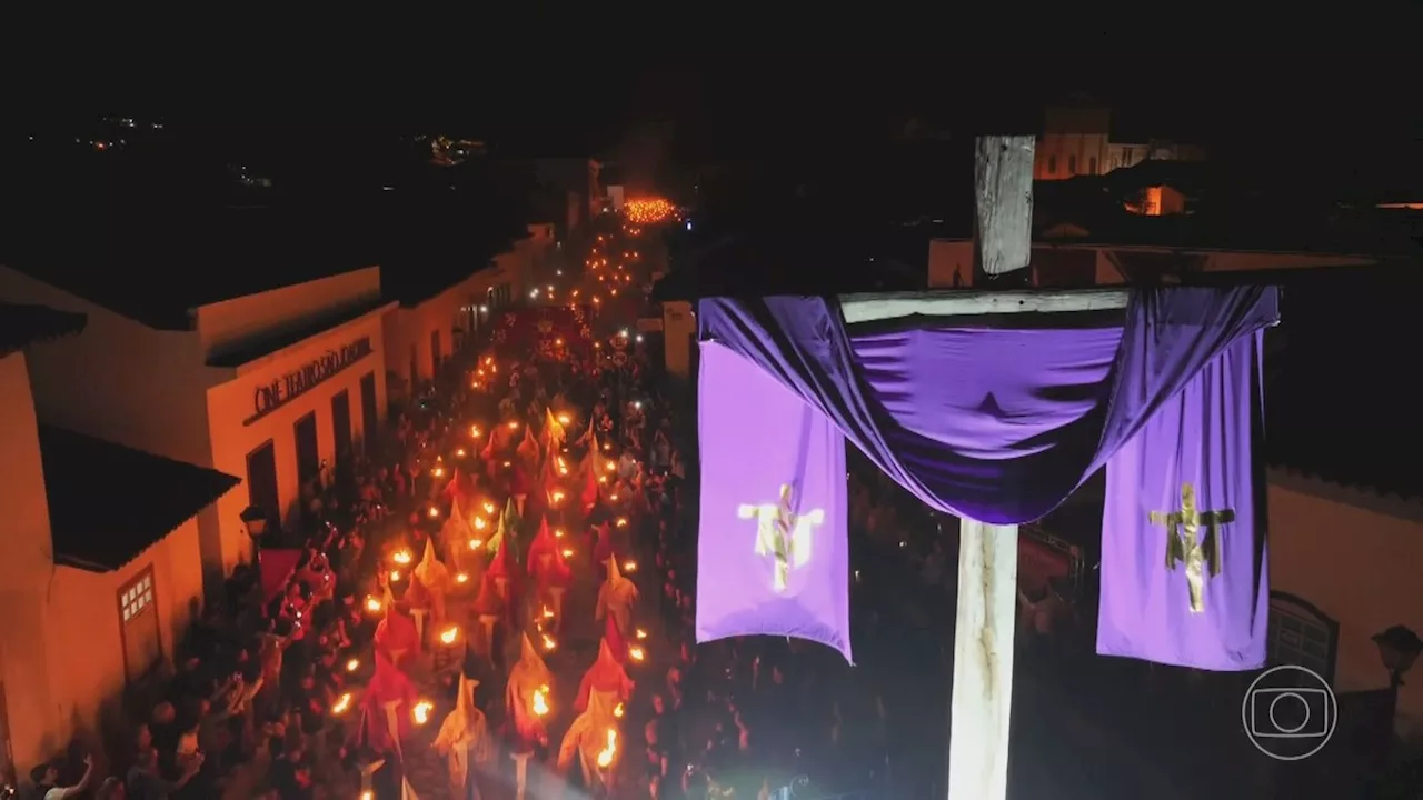 Cidade história de Goiás recebe tradicional Procissão Fogaréu, que remonta perseguição a Jesus Cristo