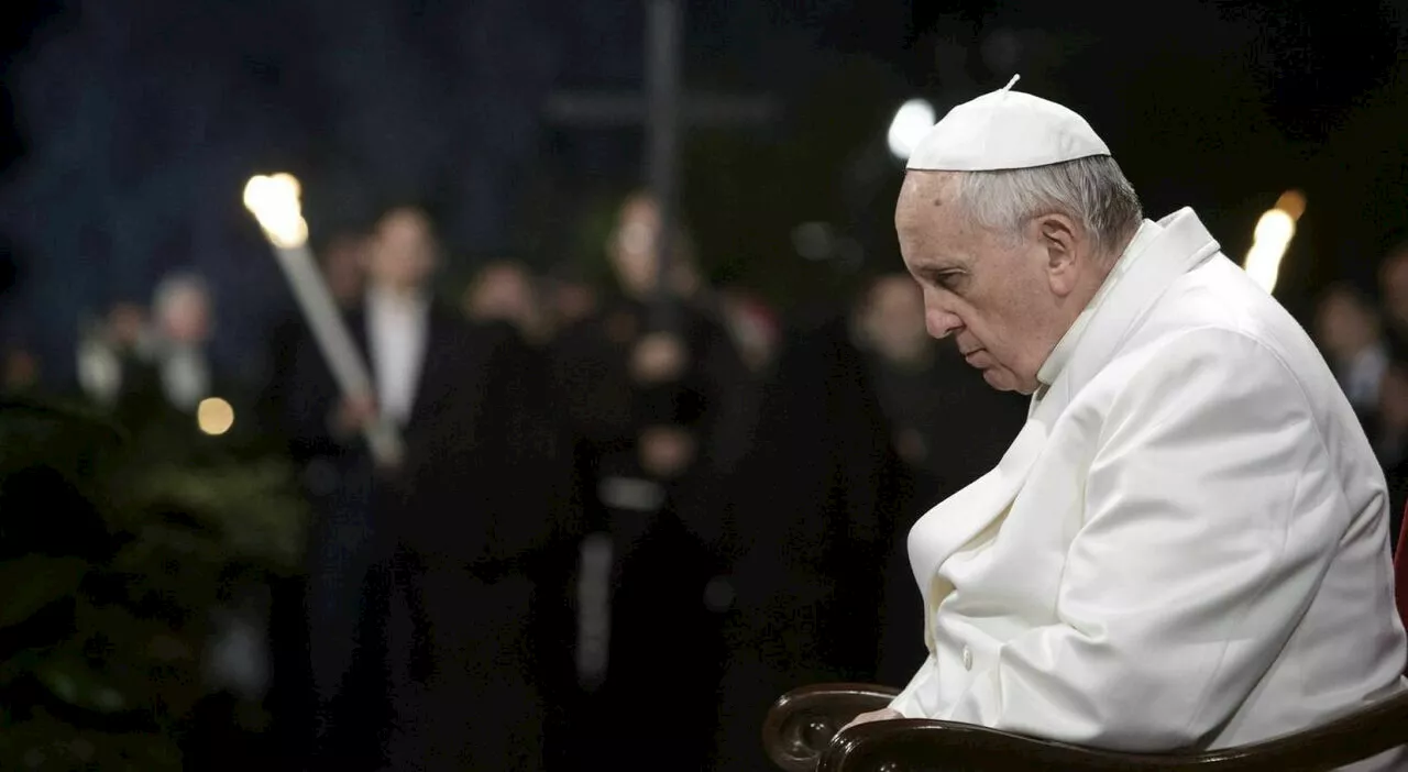 Via Crucis al Colosseo 2024, dove vedere la celebrazione in tv: orari, le meditazioni di Papa Francesco e le 1