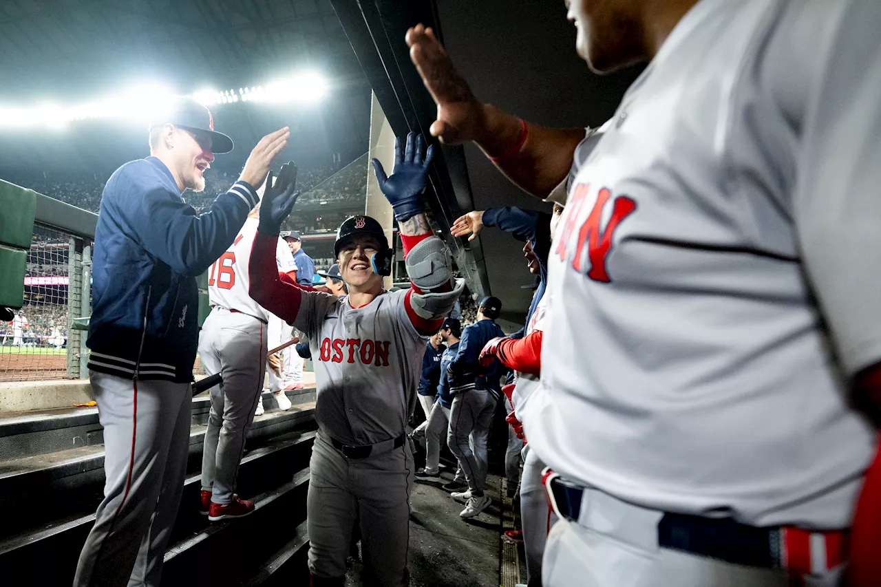 Sox win as Tyler O'Neill homers for record-setting 5th straight opening day