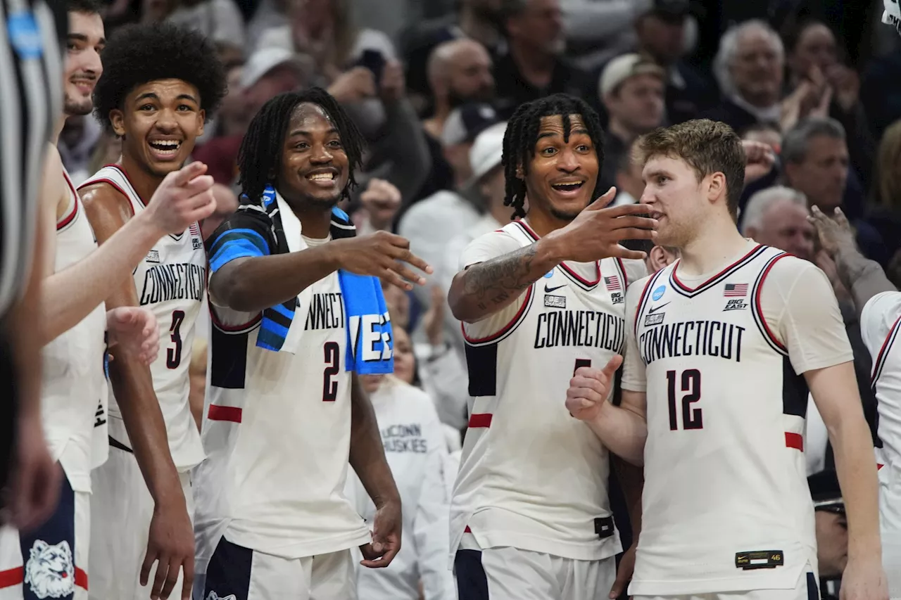 Early Elite Eight predictions, picks: Clemson vs. Alabama, UConn vs. Illinois