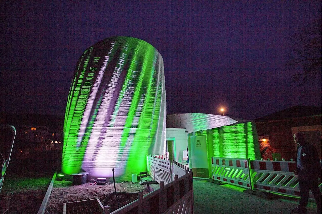 Europe's largest 3D-printed wave-shaped building constructed within 140 working hours