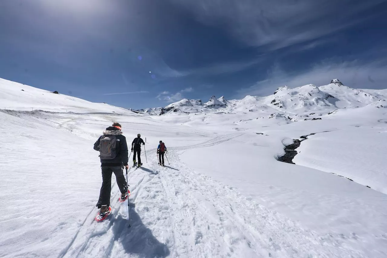 Pyrénées : deux skieurs déclenchent une avalanche, l’un d’eux blessé après avoir été emporté