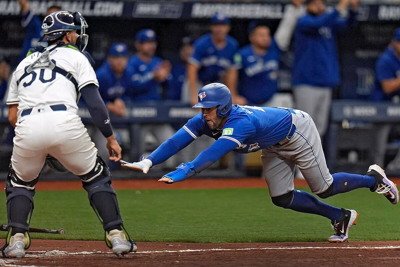 Guerrero Jr. mashes massive opening day homer, leading Blue Jays over Rays 8-2