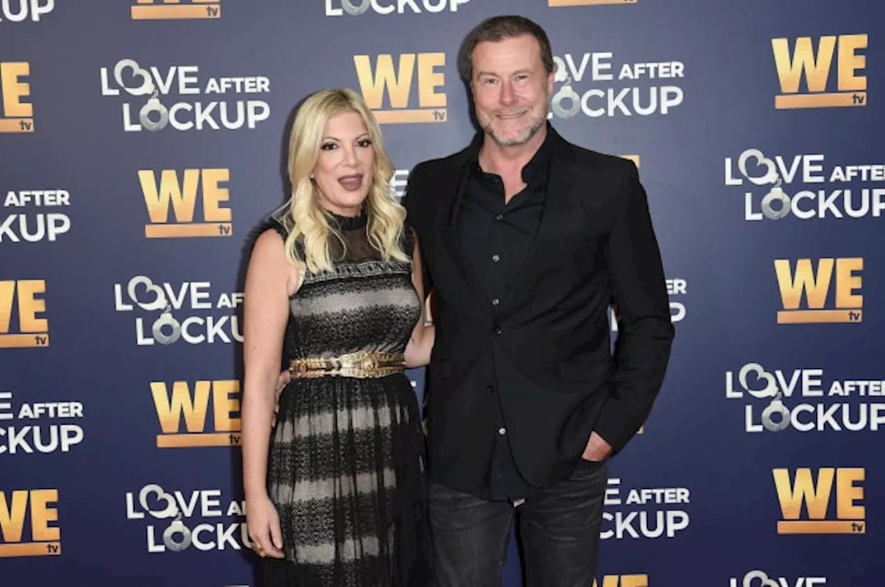 Tori Spelling files for divorce from Dean McDermott after 18 years of marriage