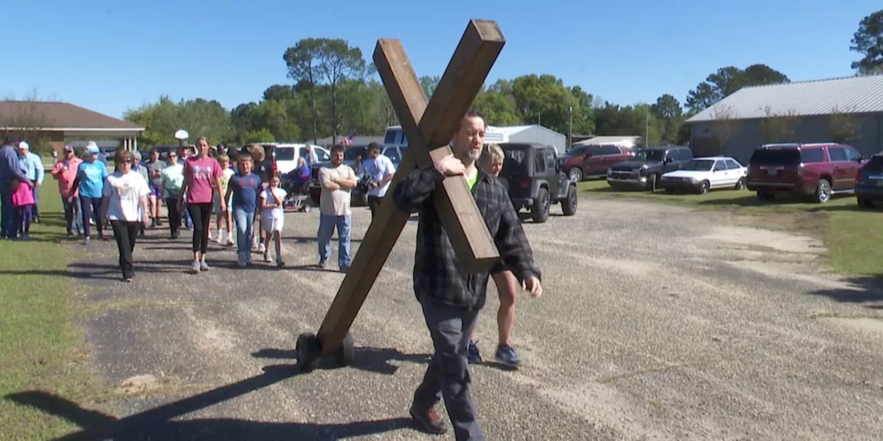 Churches throughout Wiregrass host cross walks for Good Friday