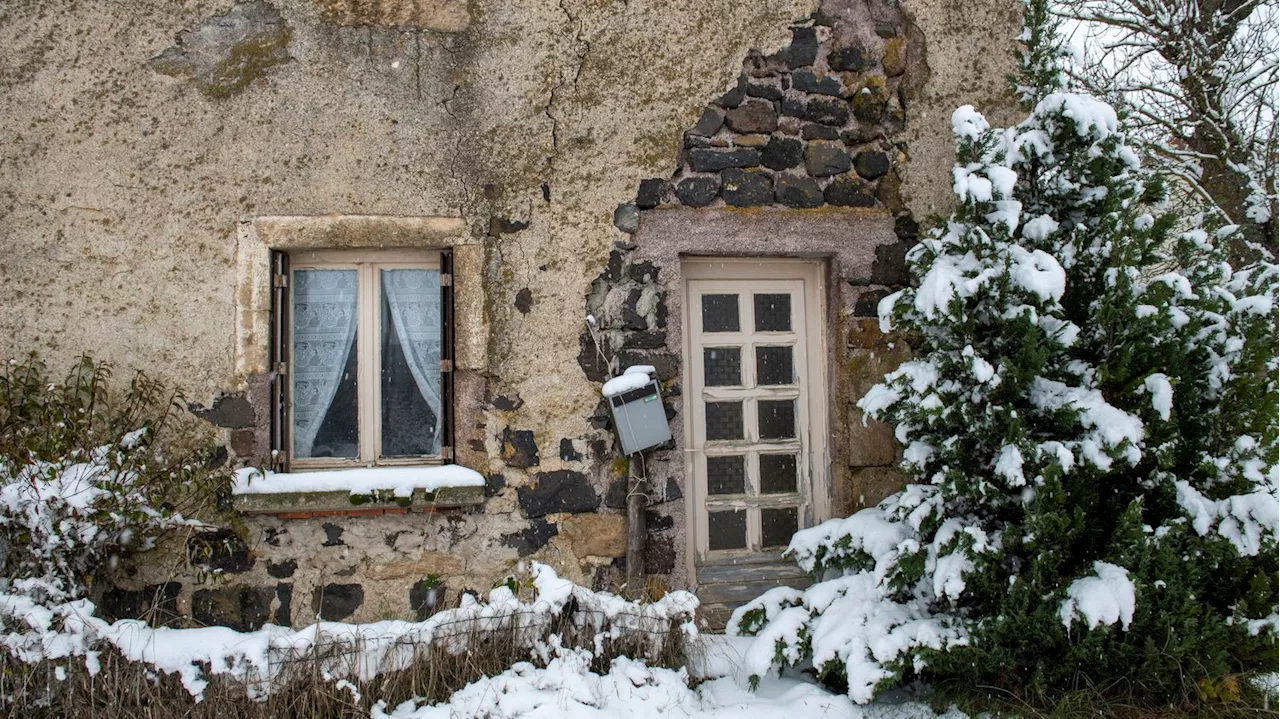 Météo : quatre départements placés en vigilance orange pour 'neige-verglas' dimanche dans le Massif central, d