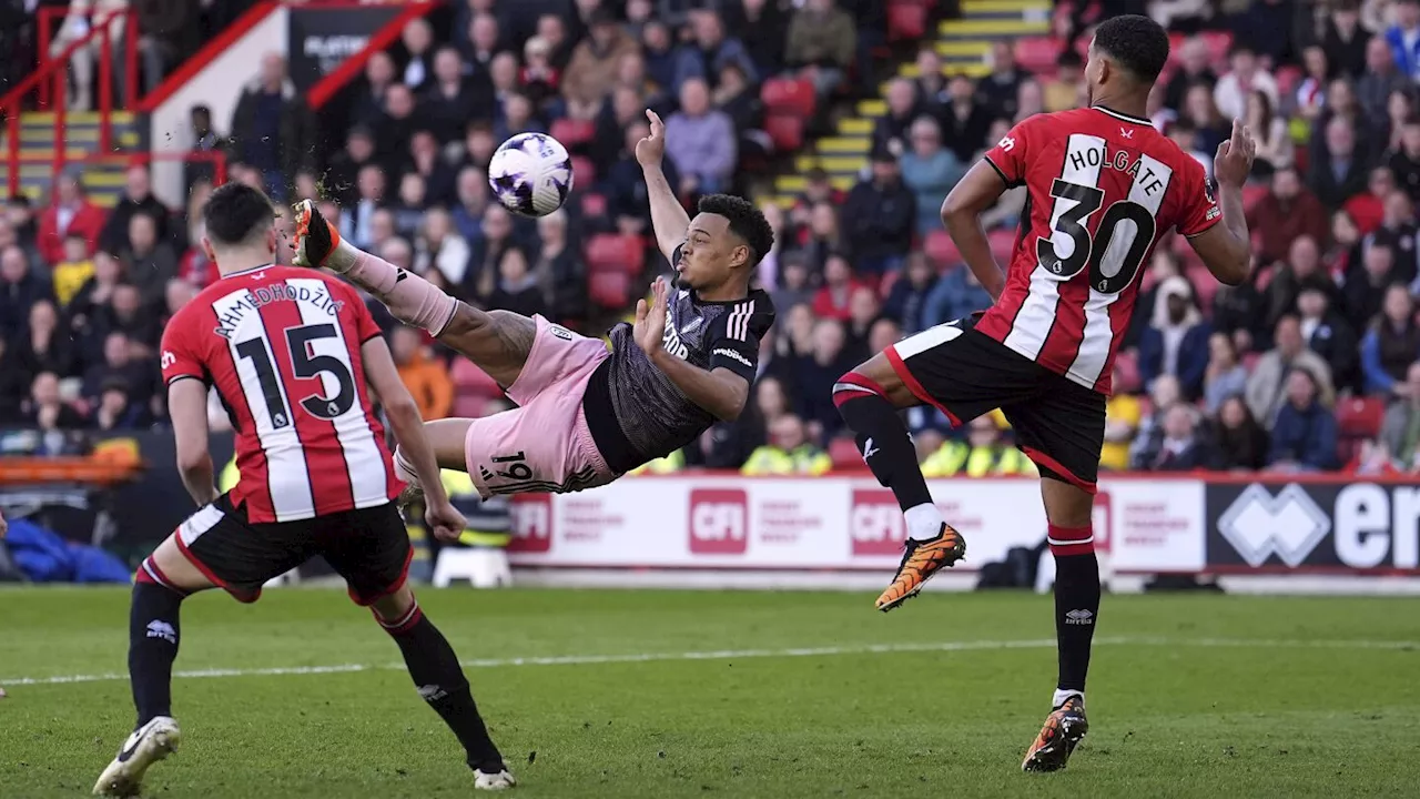 Muniz injury time bicycle kick goal salvages Fulham draw with Sheffield United