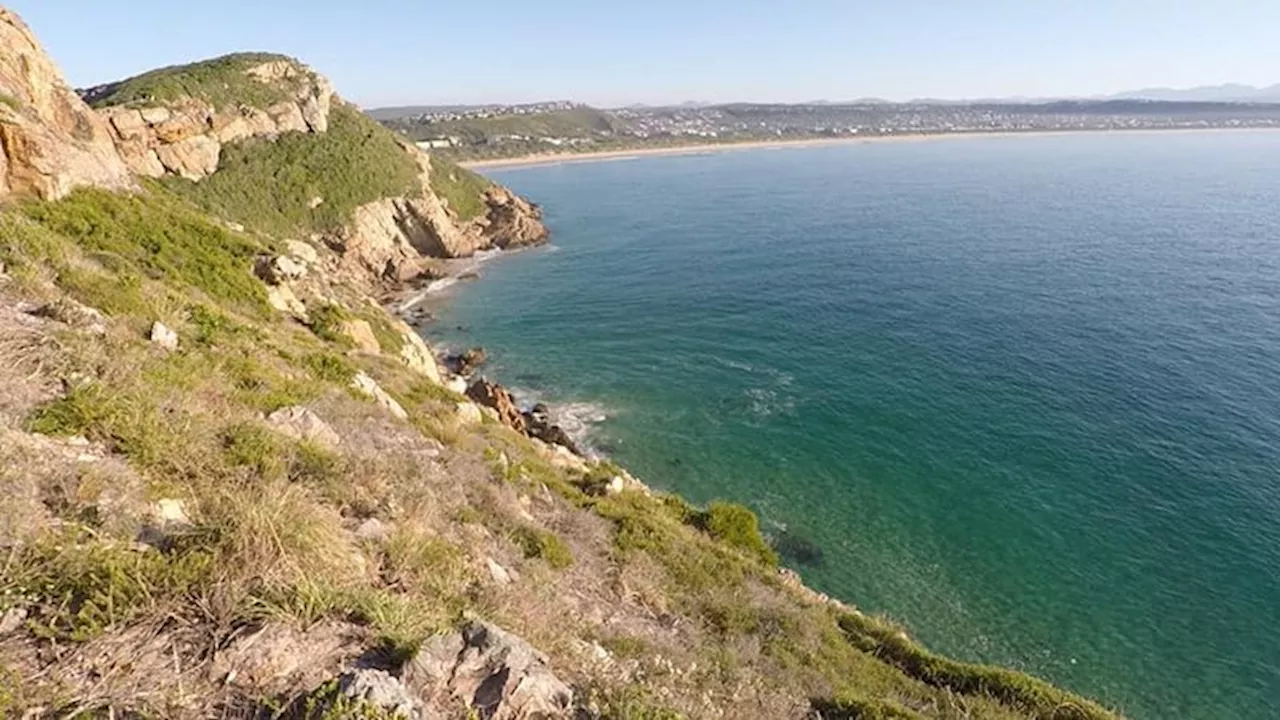 Woman suffering from heat-stroke rescued from hiking trail near Plettenberg Bay