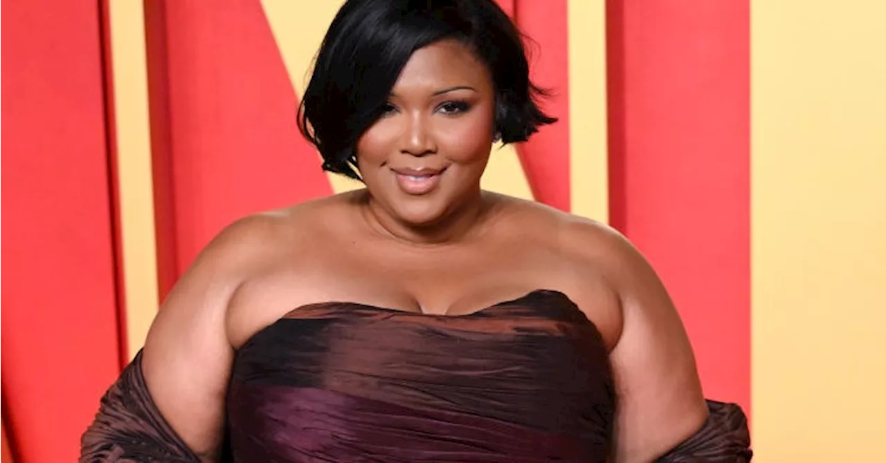 Lizzo Posts Cryptic 'I Quit' Post, Celebrities Share Support