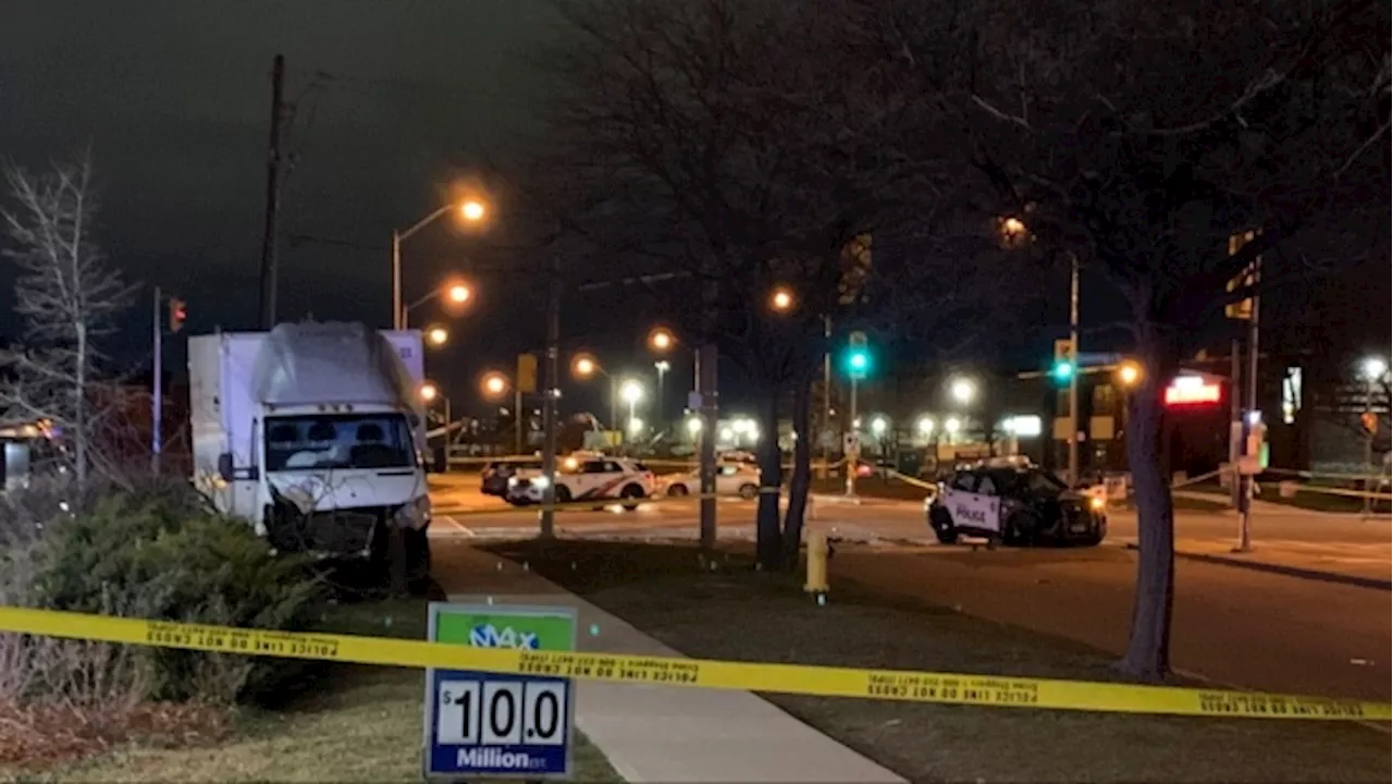 Toronto police officer injured in Etobicoke crash, SIU investigating