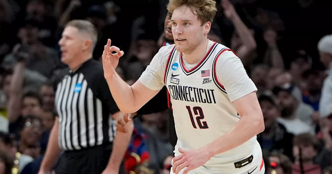 2024 Elite Eight Odds, Preview & Picks: UConn vs. Illinois best bets plus March Madness bonus offers