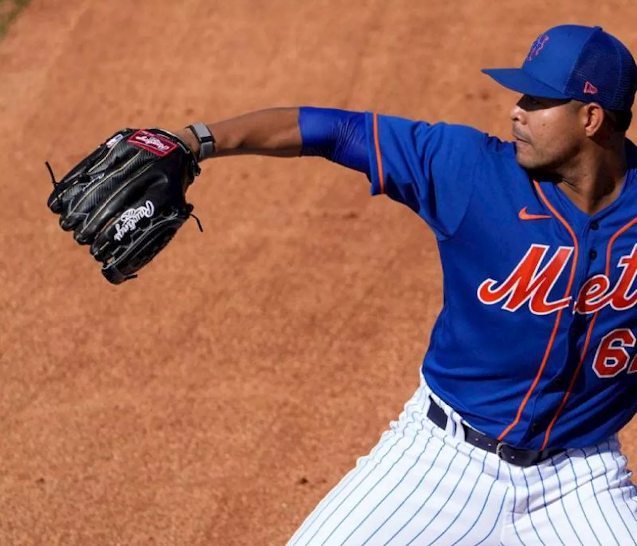 José Quintana cayó ante el dominicano Freddy Peralta en duelo de lanzadores