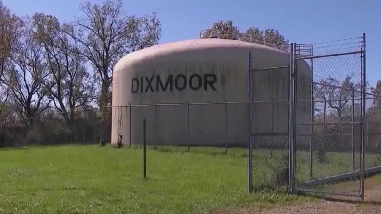 Dixmoor water main repairs underway after 2 breaks Friday night