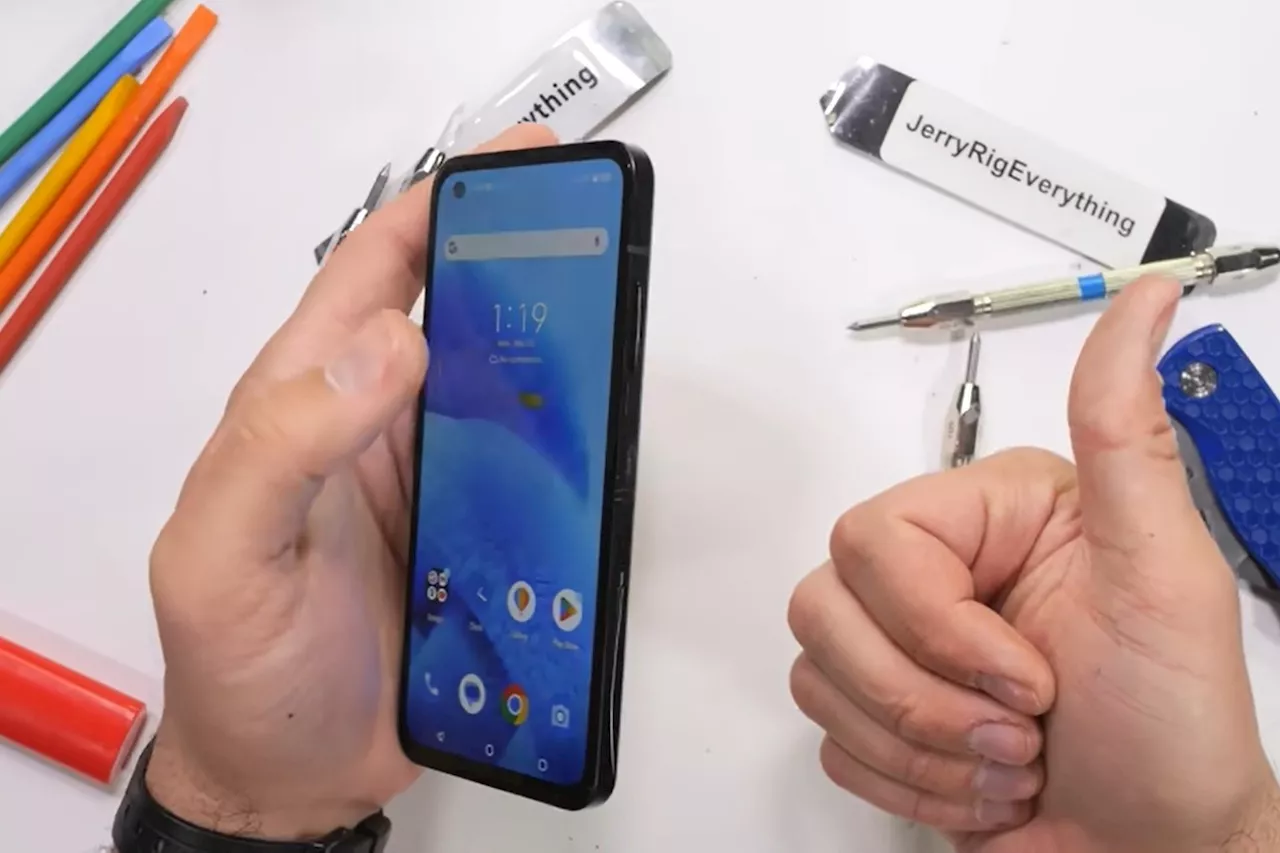 Watch: Compact Flagship ASUS Zenfone 10 Survive Durability Test