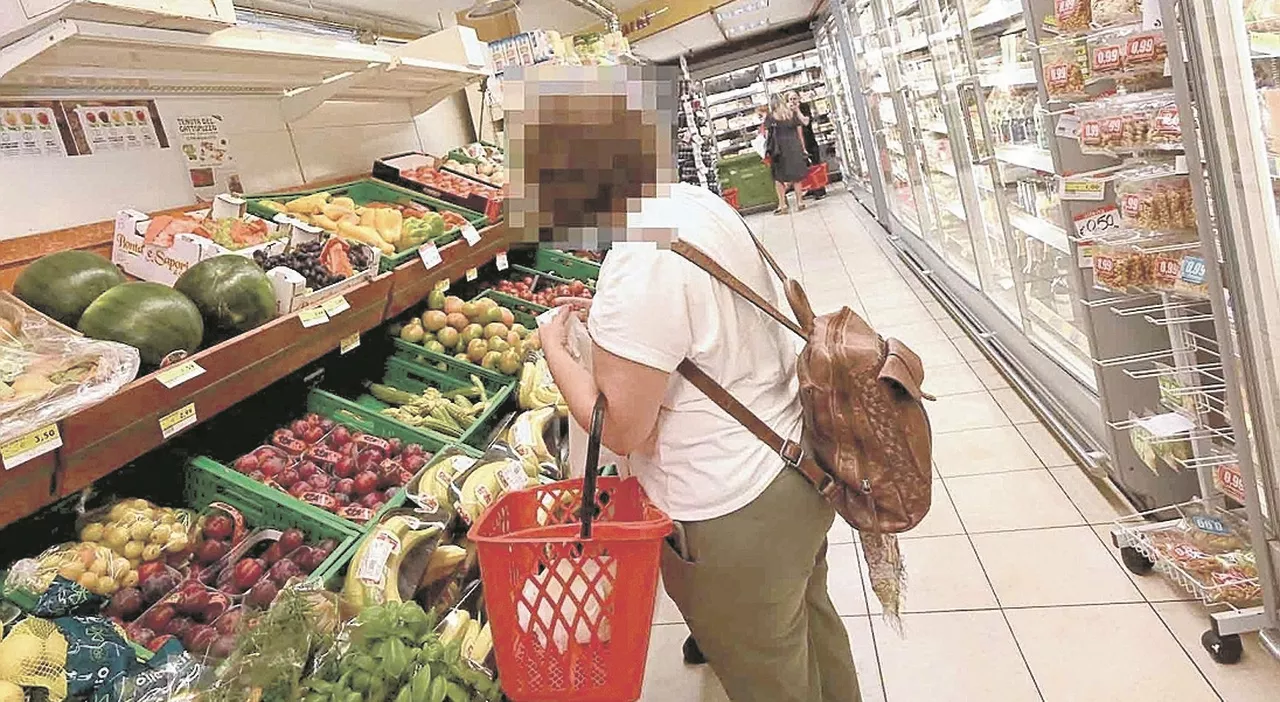 Sciopero supermercati, nuovo stop il 25 aprile. Guerra di cifre sull'adesione di oggi