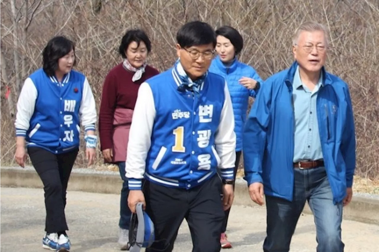 파란점퍼 文· 한동훈 만난 朴…총선 전 보폭 넓히는 전직 대통령, MB는?