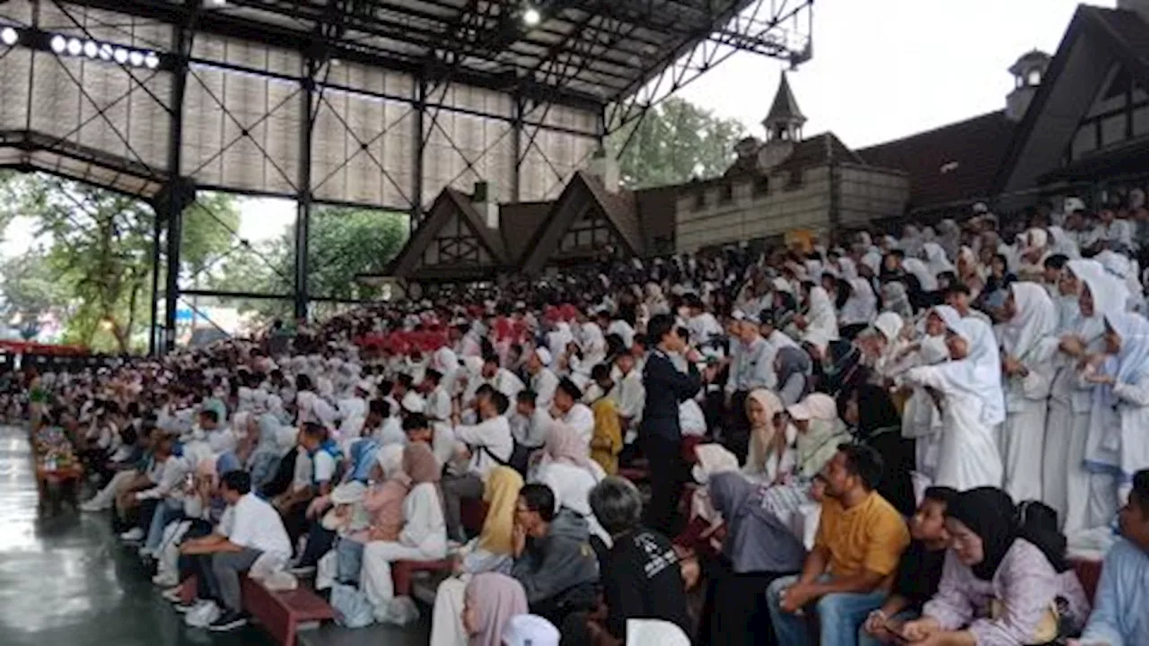 Ribuan Anak Yatim Terima Santunan Ramadan dari Al-Azhar Kelapa Gading di Dufan Ancol