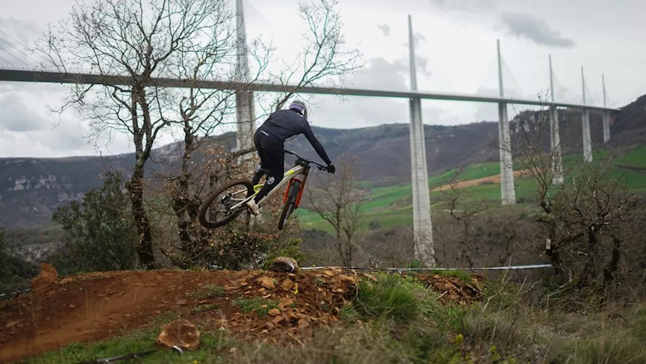 Un samedi placé sous le signe de la jeunesse sur la Monkey DH de Millau