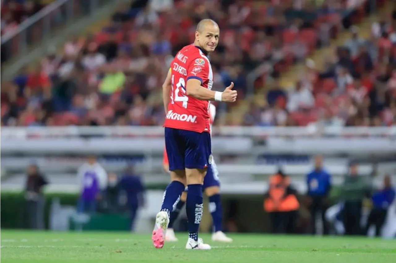 ¿Qué números tiene Chivas en el torneo cuando juega Chicharito vs cuando no juega?