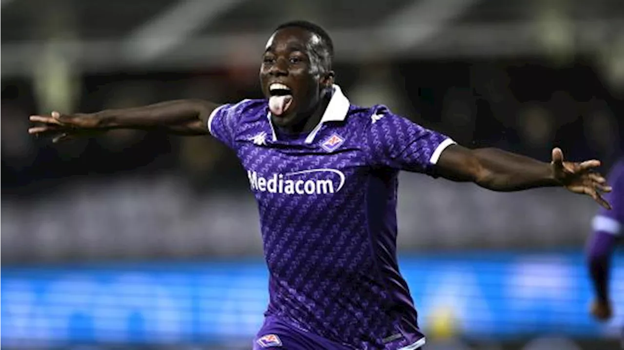 Inter, se Dumfries non rinnova l'obiettivo numero uno è Kayode della Fiorentina