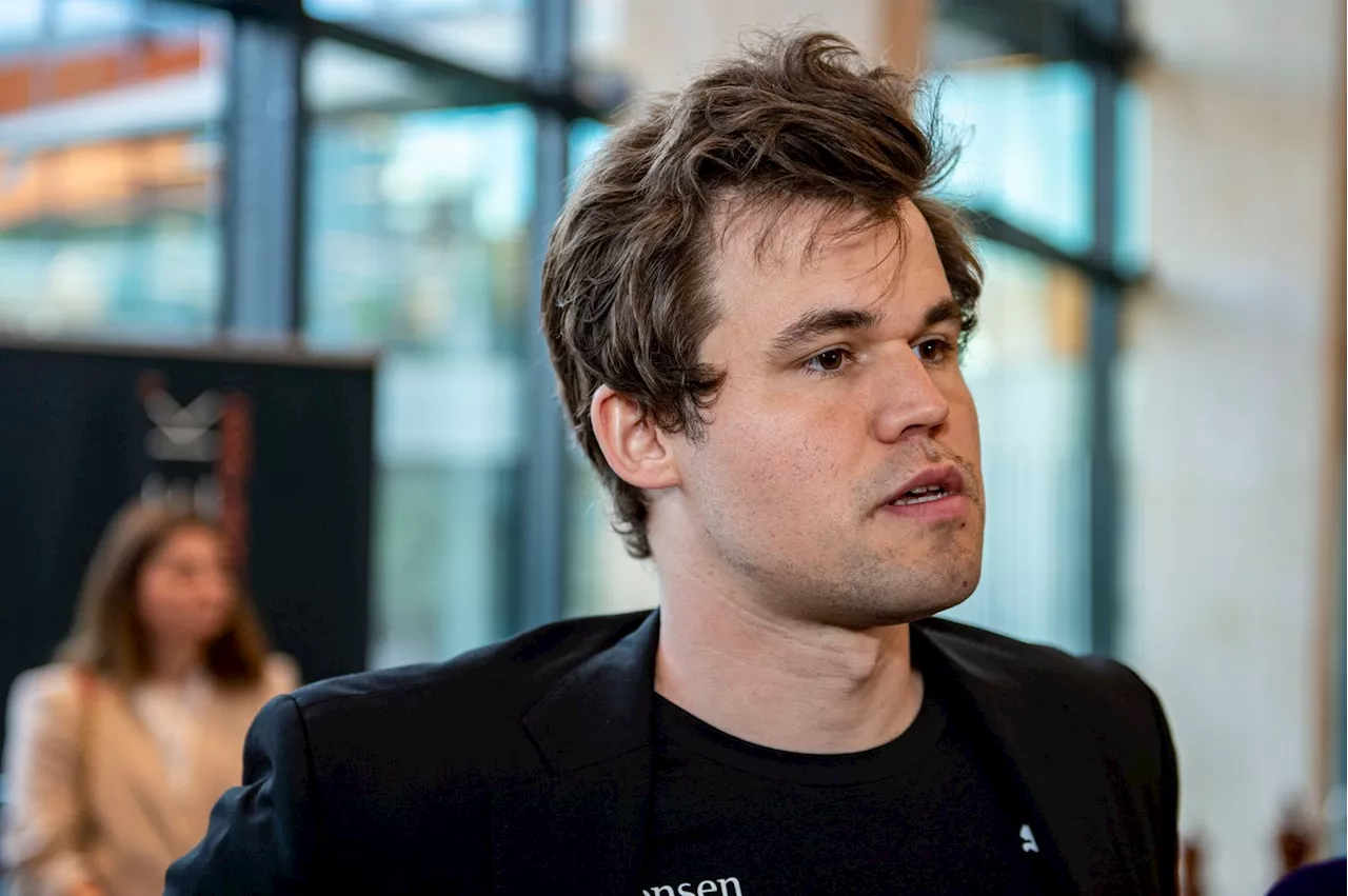 Carlsen fortsatt i ledelsen i Tyskland