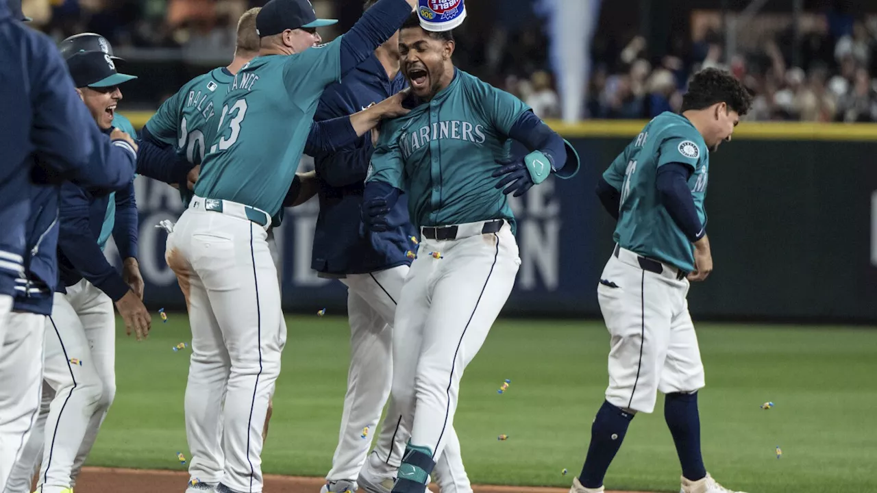 Julio Rodriguez hits walk-off RBI single in bottom of 10th, Mariners beat Red Sox 4-3