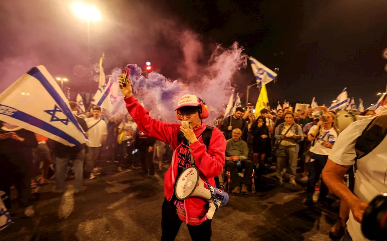 Más de 100,000 israelíes protestan en Jerusalén contra Netanyahu para pedir elecciones