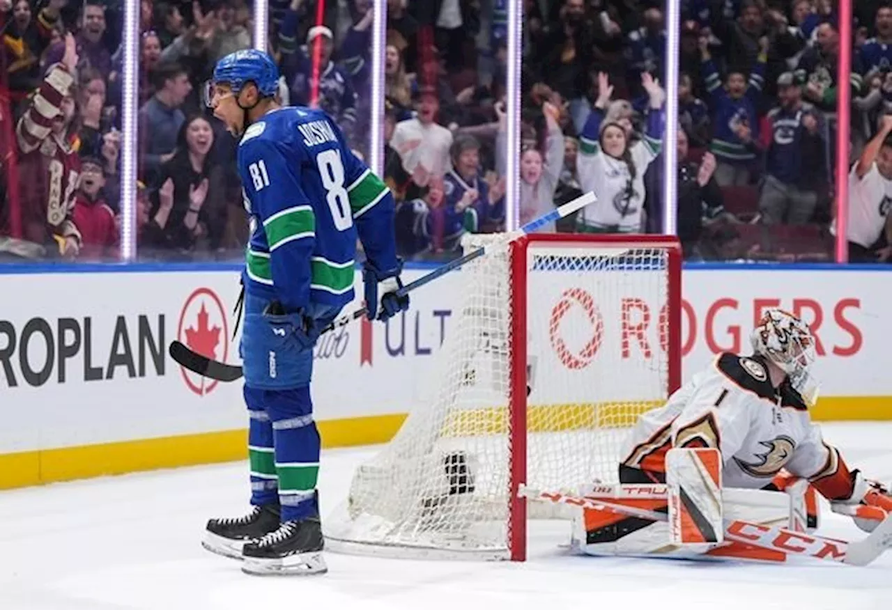 Joshua scores twice as Canucks claw out 3-2 win over slumping Ducks