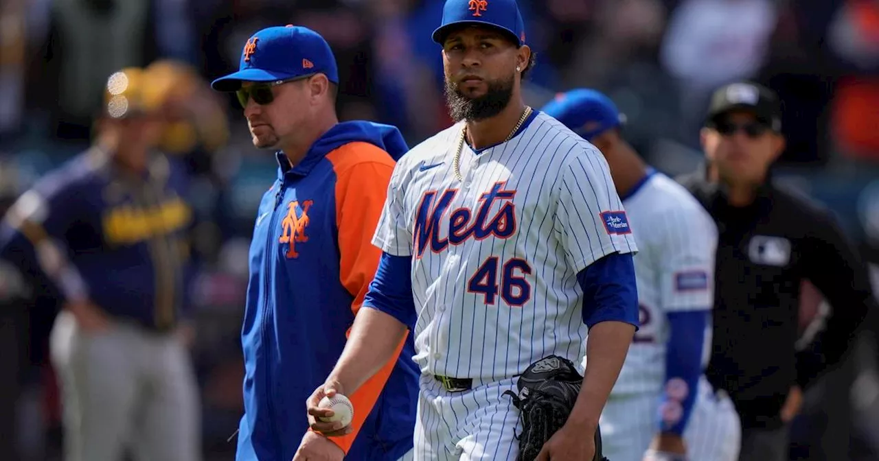 Hoskins has 4 RBIs in Brewers' contentious win as Mets' Ramírez ejected for throwing behind him