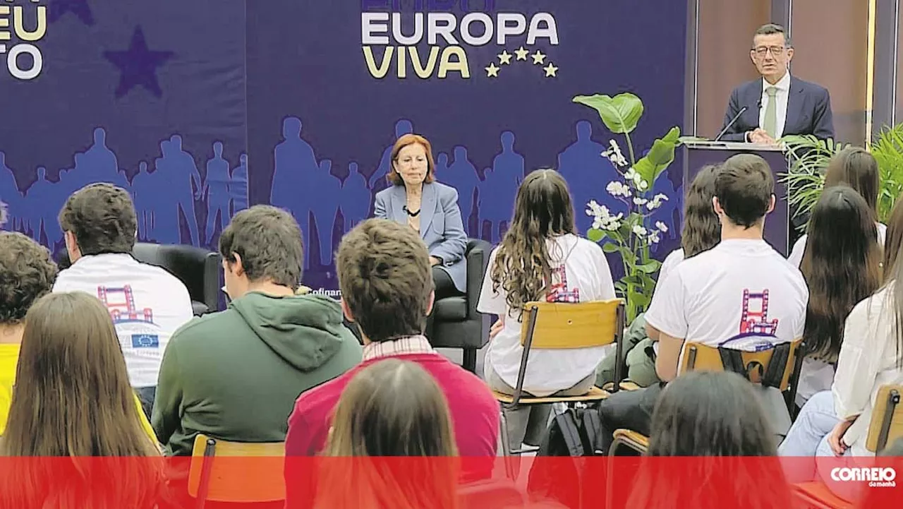 Europa vai às escolas para dar voz aos jovens