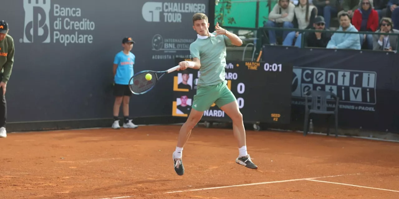 Napoli Tennis Cup, Nardi vince il derby e vola in finale