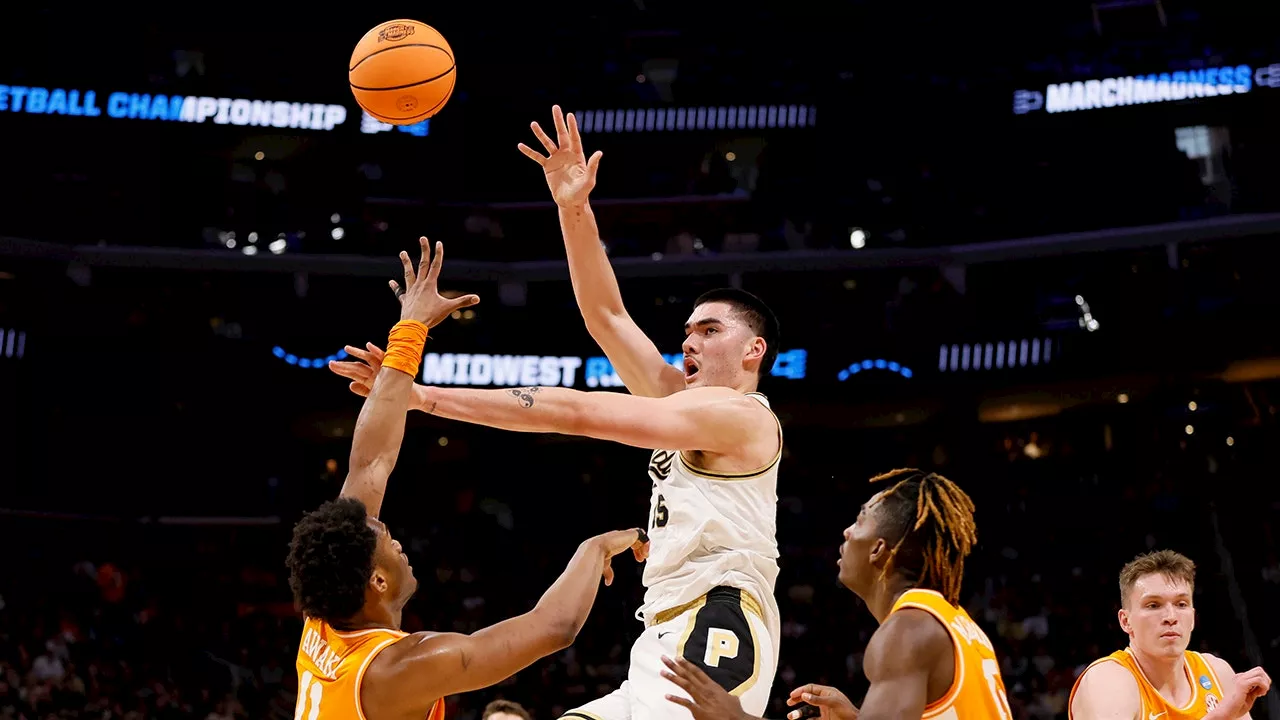 Zach Edey's 40 points help Purdue take down Tennessee to reach Final Four