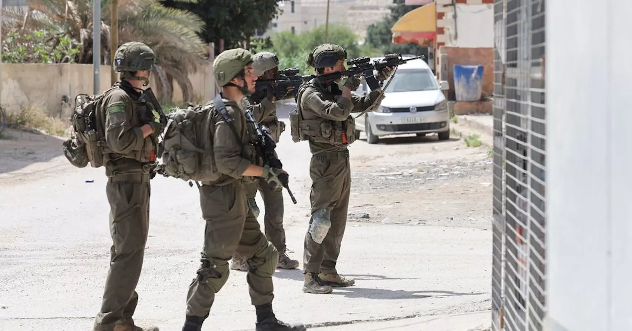 Israël: trois blessés graves dans une attaque au couteau