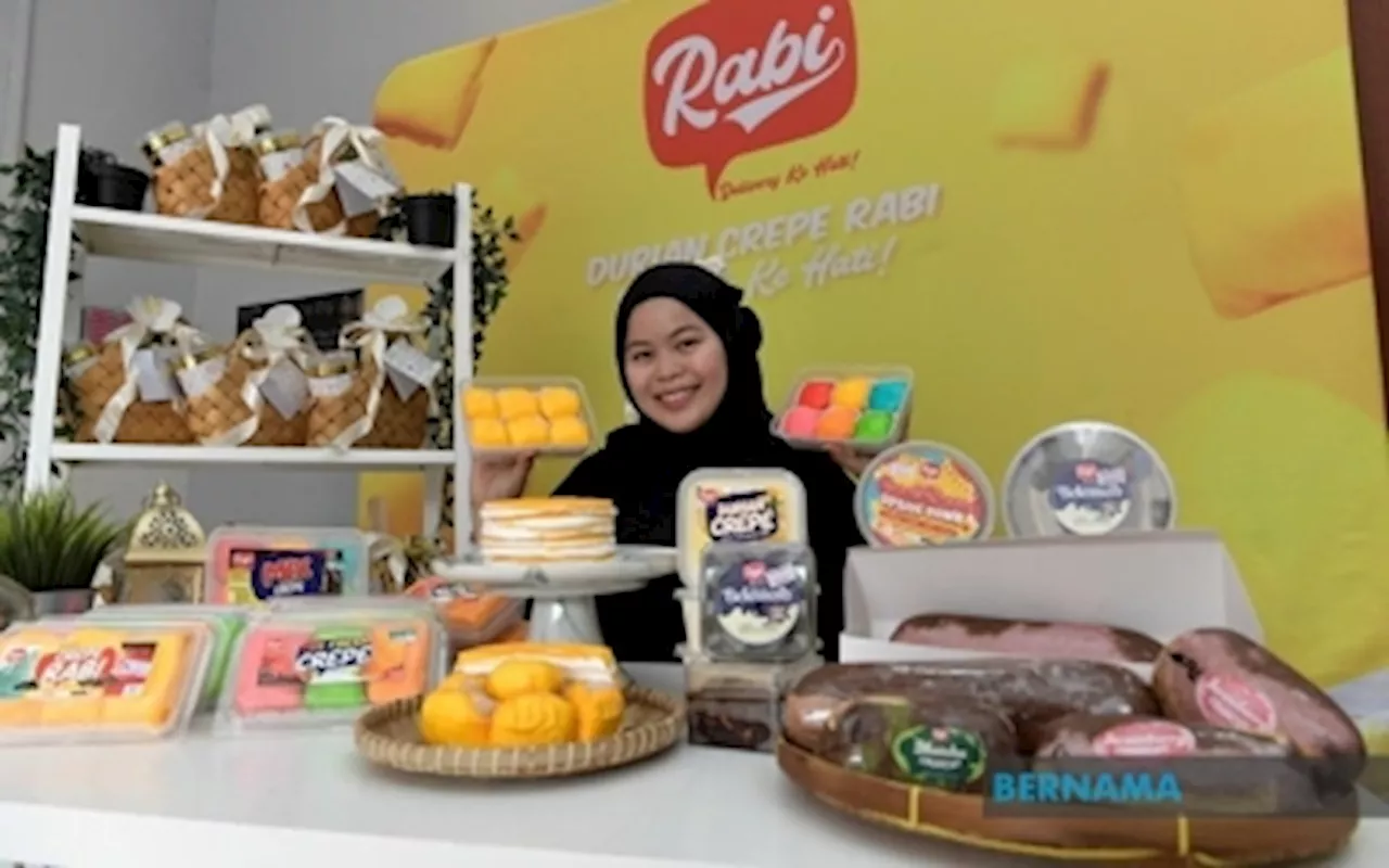 Durian crepe seller in Selangor rakes in millions in sales by taking advice to heart