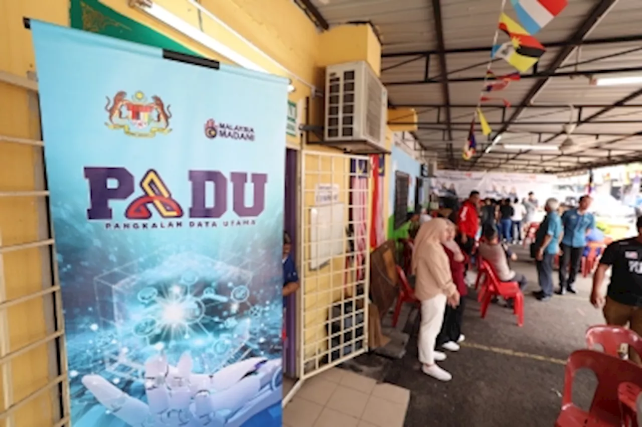 Malaysians seize opportunity to register, update data in Padu on last day