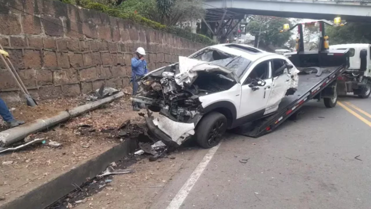 Un joven borracho, manejaba un carro, se accidentó y provocó apagón en tres municipios de Santander