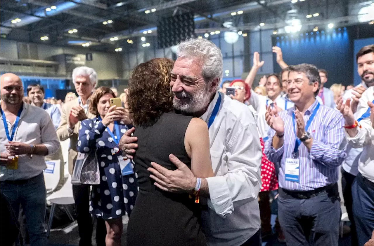 Miguel Ángel Rodríguez asegura que Feijóo ha estado permanentemente informado del caso de la pareja de...