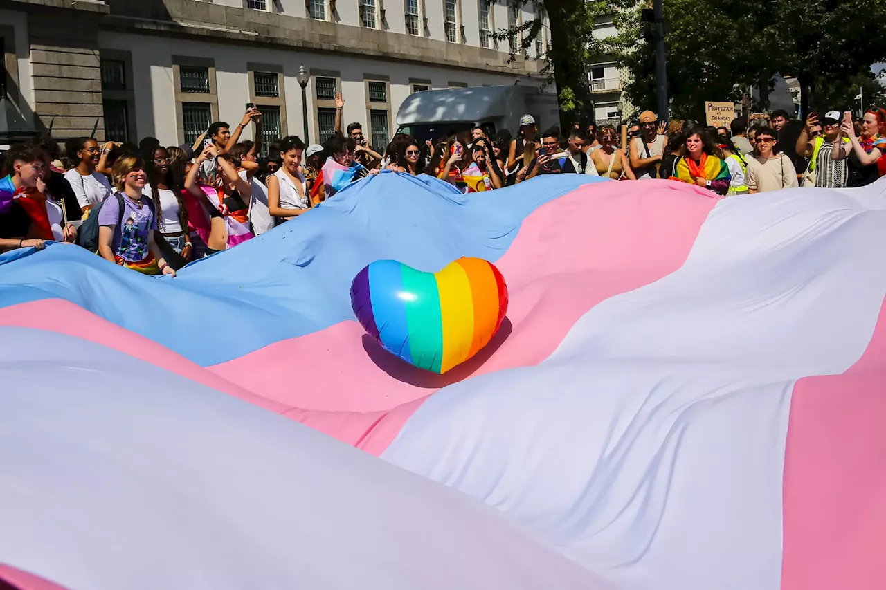 Ativistas Trans, Não-Bináries e Intersexo saem à rua em Lisboa por 'todes nós'