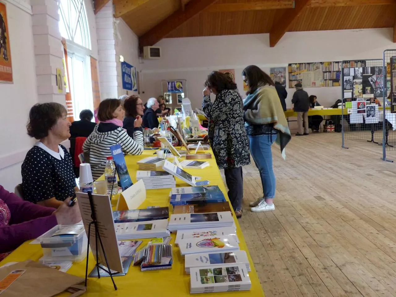 Charente-Maritime : à Chaniers, le Salon du livre souffle ses dix bougies