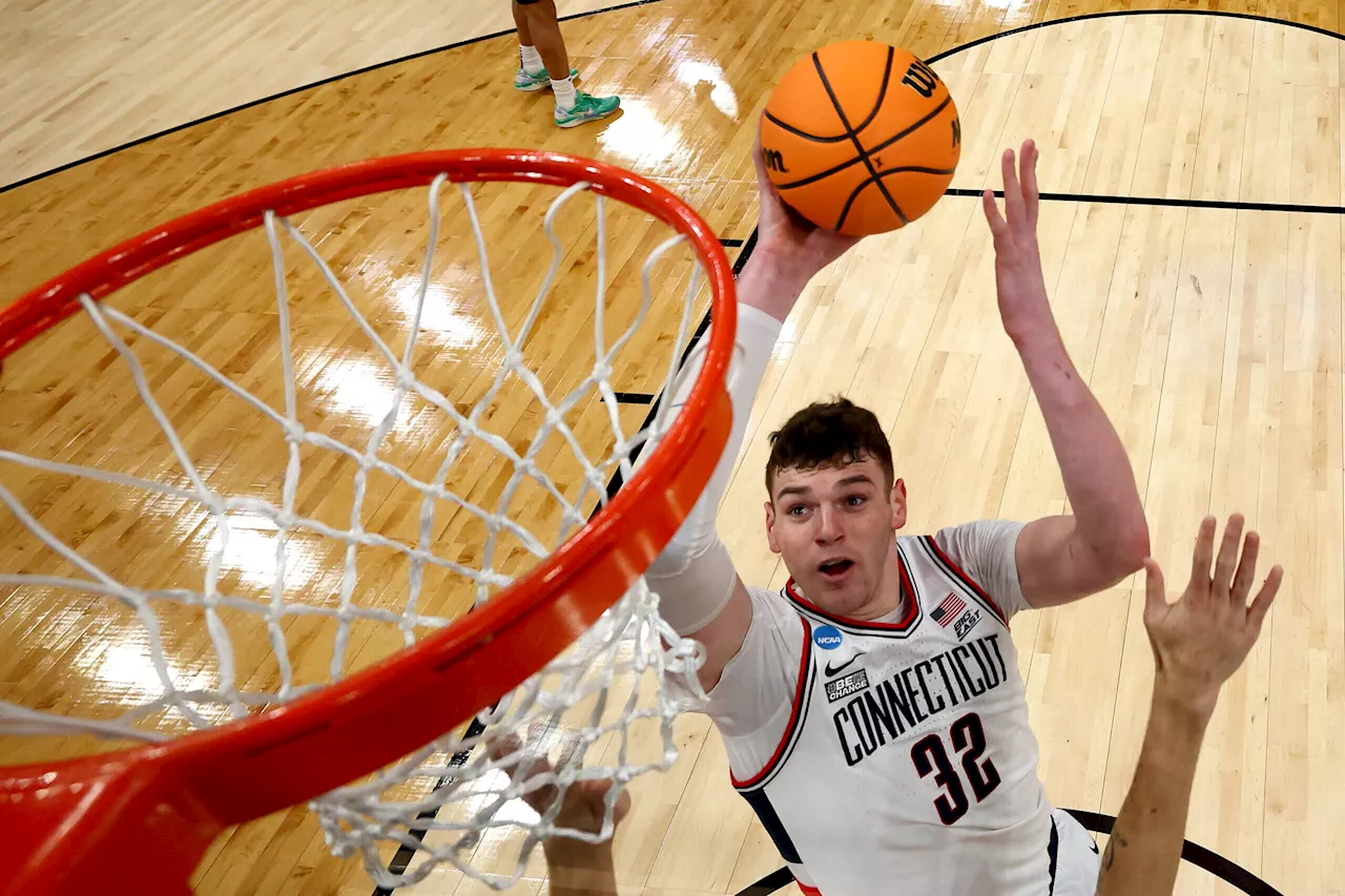 Donovan Clingan’s ‘Bill Walton-esque’ dominance leads UConn back to Final Four