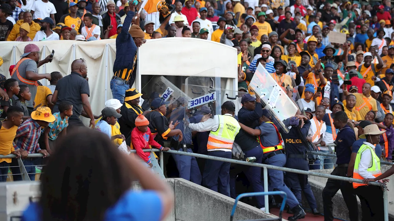 Kaizer Chiefs legend lays blame on fans!