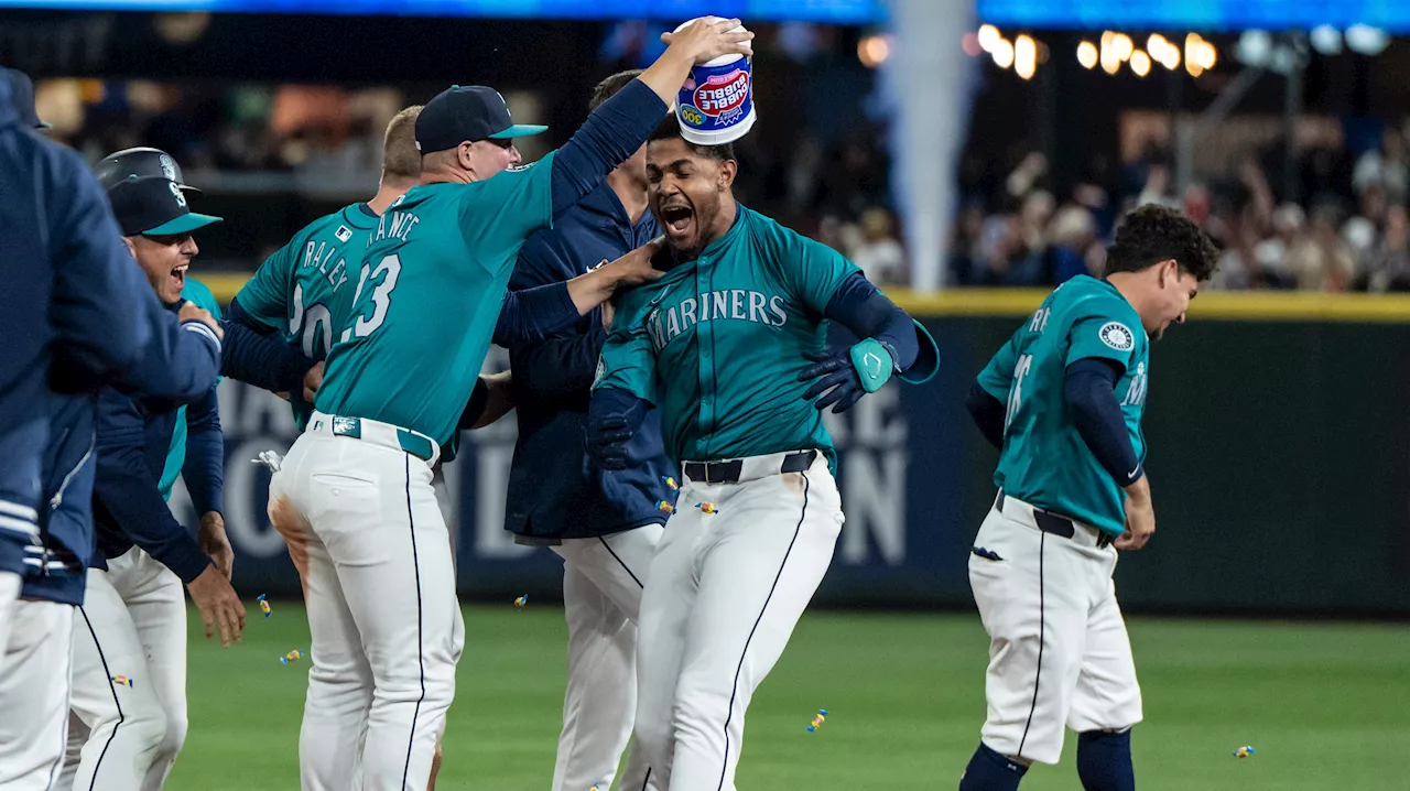 Rodriguez hits walk-off RBI single in bottom of 10th, Mariners beat Red Sox