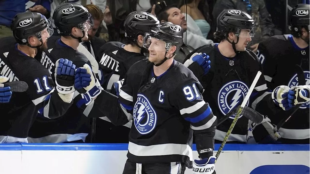 Stamkos reaches 30-goal mark again, Lightning beat Islanders